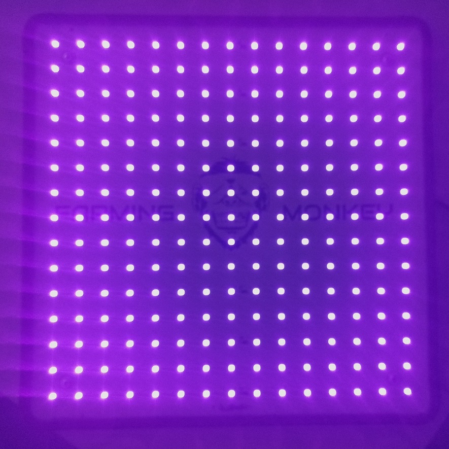 Panel LED ultrafino FARMING MONKEY SLIM LED 40W RESINATOR, luces cultivo interior, espectro completo.